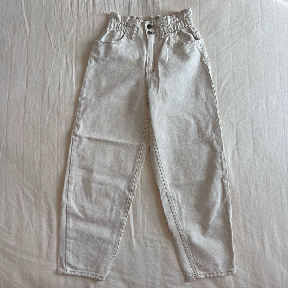 Cream Paperbag Wide Leg Jeans with Brown Contrast Stitching